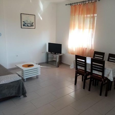 Apartmani Cesar Ртина Экстерьер фото