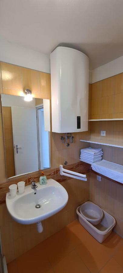 Apartmani Cesar Ртина Экстерьер фото