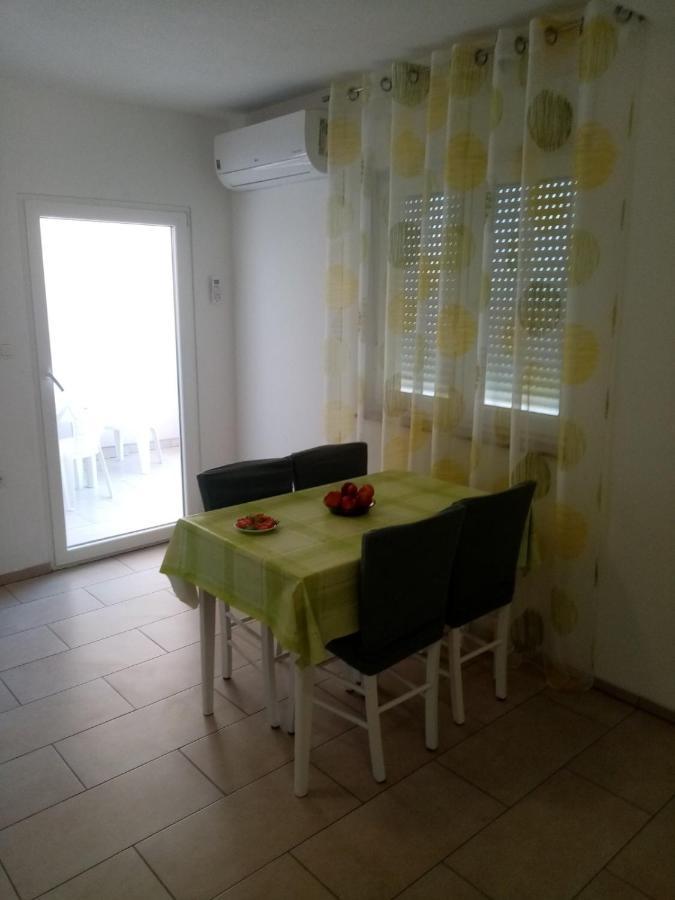 Apartmani Cesar Ртина Экстерьер фото