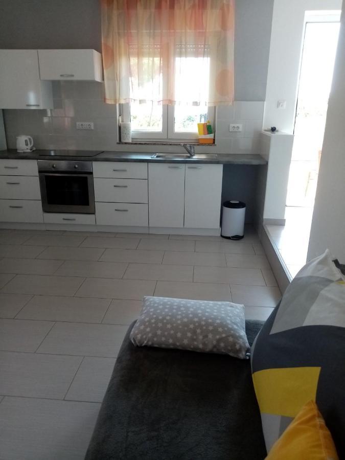 Apartmani Cesar Ртина Экстерьер фото